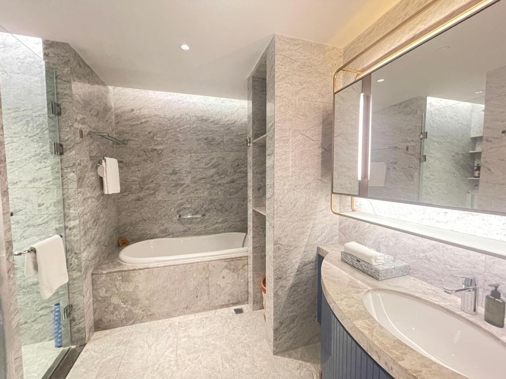 Ascott Raffles City Chongqing Exteriör bild
